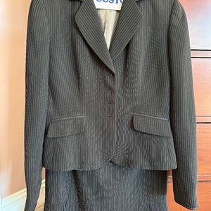 Tahari Women’s Suit